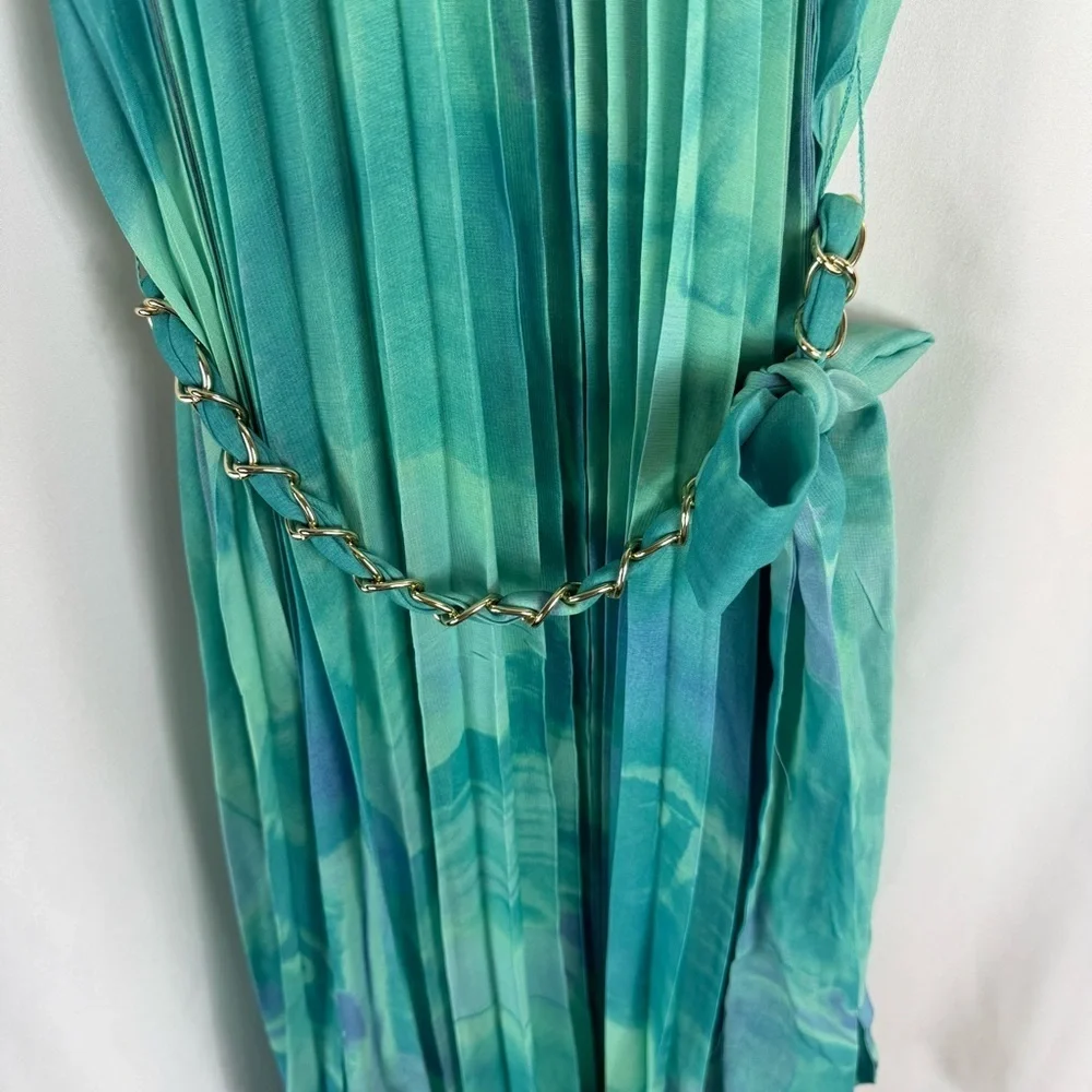 NWT Miss Avenue Vibrant  Green Maxi halter neck Dress size:M